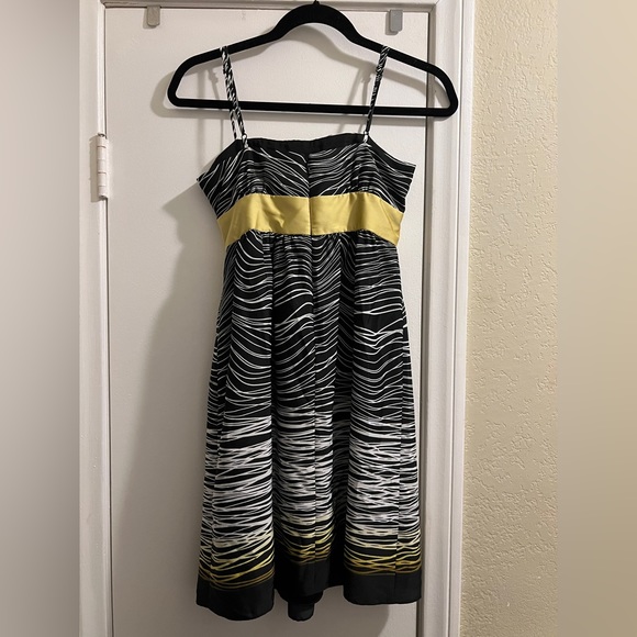 Max & Cleo Geo-Print Yellow Ribbon Tie Front Sun Dress - Picture 9 of 16